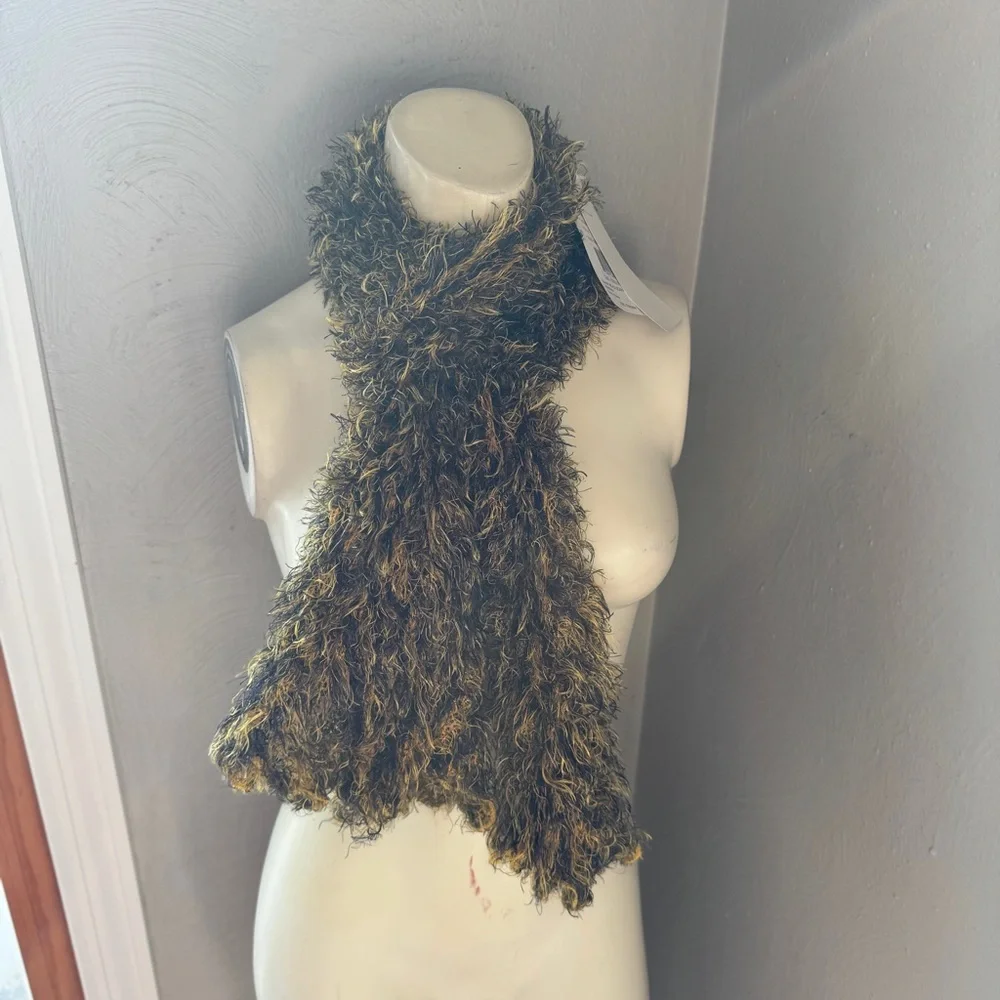 Black and gold versatile scarf NWT 48 inches Pittsburgh Steelers colors